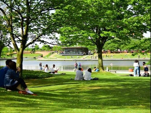 市民憩いの場「富岩運河環水公園」