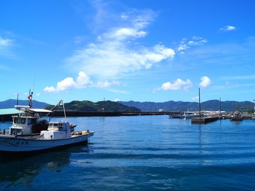 港や海岸が広がります