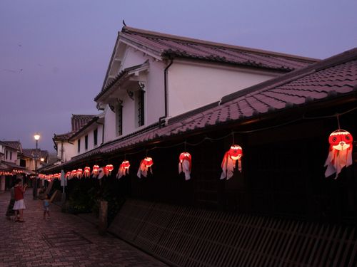 夜も幻想的です
