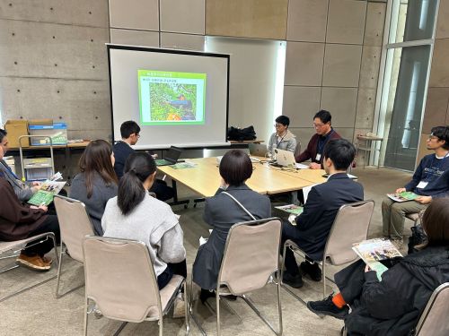 令和８年３月　テーマ別ごとに分かれて、現役隊員やOB・OGが活動を報告しました