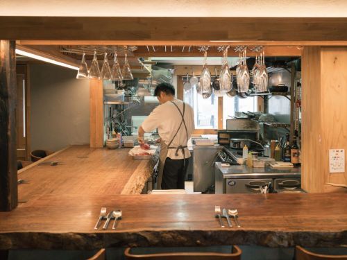 徒歩圏に個人経営の店舗が多く取り揃うのも下諏訪町の魅力の一つ