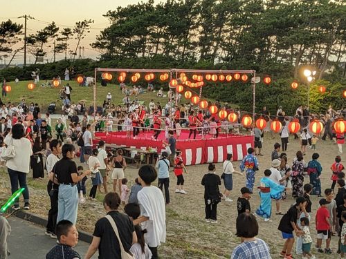 8月に開催される「九十九里町ふるさとまつり」の様子です