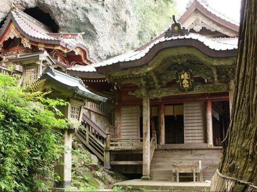 西ノ島のシンボル「焼火（たくひ）神社」も見学予定。