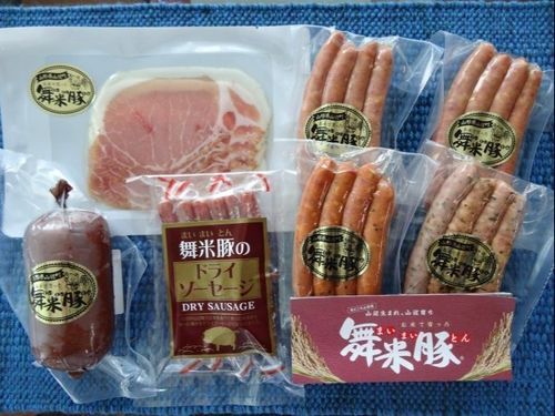山辺町特産の「舞米豚のバラエティーセット」をプレゼント！
