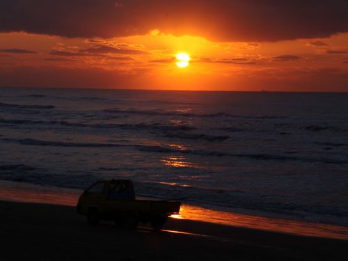 千里浜（ちりはま）なぎさドライブウェイ：夕方