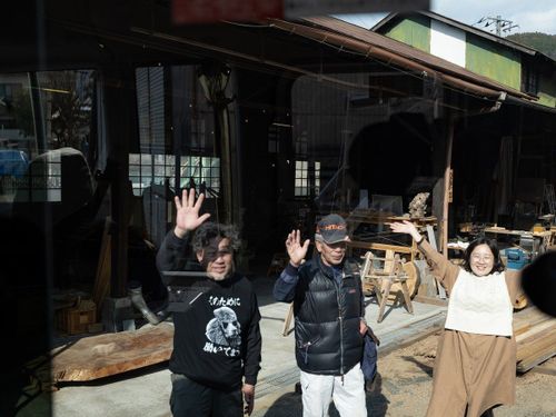 「いつでも遊びにきてください」と関さん（左）