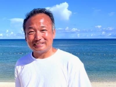 【コーディネーター】粟国島の案内人・京都市出身、移住3年目の佐々木克佳さん