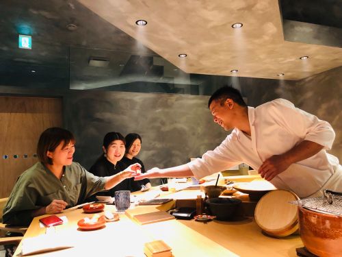 いっとく社員にお鮨を振る舞った時の様子