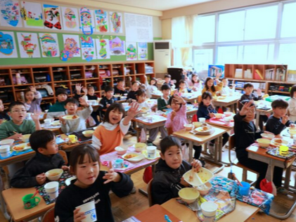 松川中央小学校（まつかわ自然の中で子育て体験ツアー）
