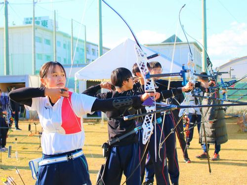 愛荘町アーチェリー競技強化選手の長谷川選手