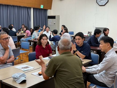 地域住民の皆さんとの寄合会の様子