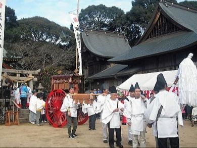 伝統芸能・奴道中の様子