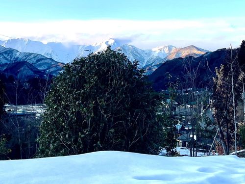 雪は大変。だけど冬の景色の美しさには変えられません。