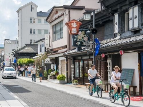 松本の市街地をのんびりと歩くのもおすすめです
