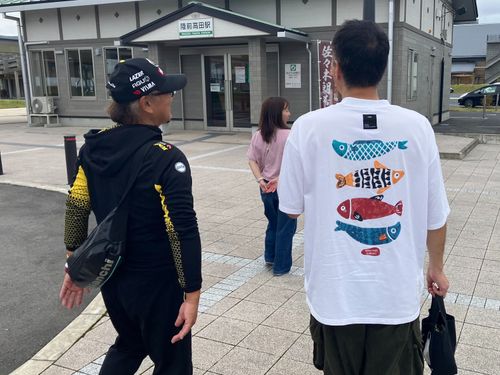お試し居住入居時のまち案内の様子