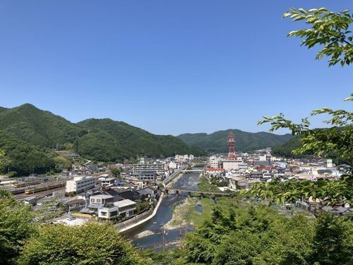 新見市は高梁川の源流に位置するまち。