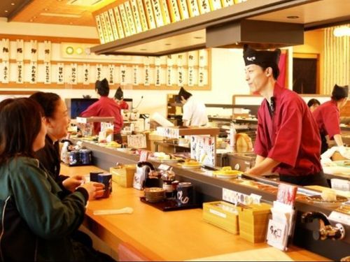 海が近い柳井市で、市場直送の魚を使ったお寿司屋さんも求人中（（株）フジマ）