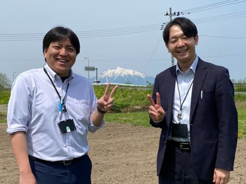 築館さんと太田さん（平川市役所）