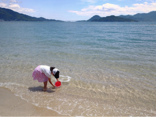 一面に広がる瀬戸内海でのびのび海遊び