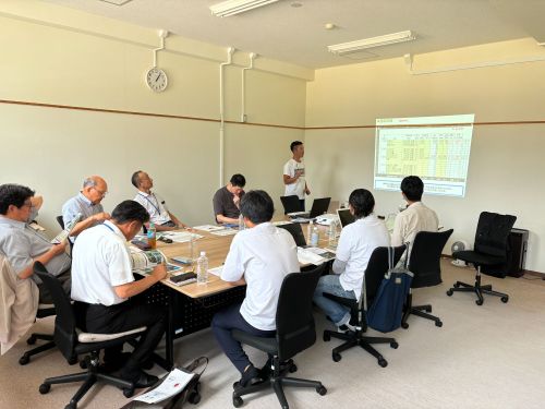 ＜起業サポートプログラム＞月次報告会/メンタリングの風景