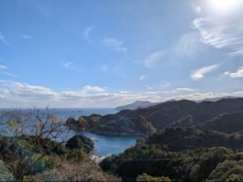 様々な表情を見せる海
