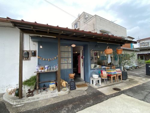 市内には空き家活用で生まれ変わったかわいいお店がたくさん🏠