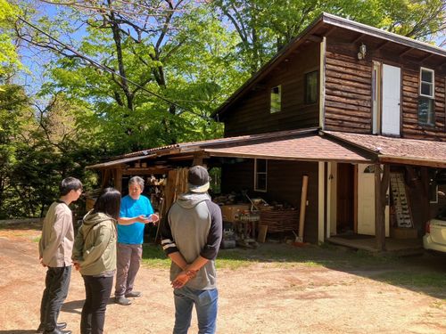 セルフビルドの家づくりをお仕事をしている先輩移住者との交流