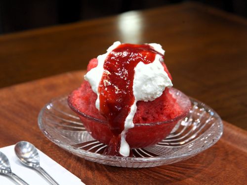 100％加賀産冷凍いちご使用した新メニュー🍓丸ごとイチゴの贅沢かき氷🍓 