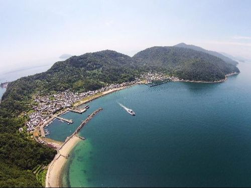 瀬戸内海に浮かぶ平郡島