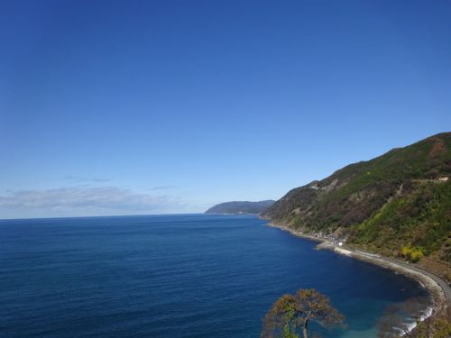 河野地区の海岸線 季節ごとに様々な表情を見せてくれます。