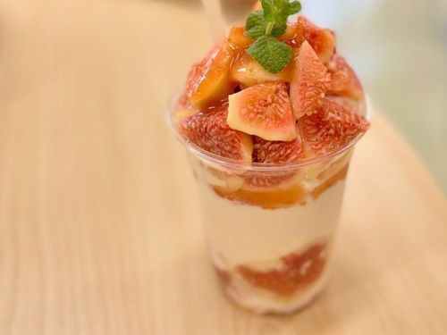田布施地域交流館　いちじくパフェ