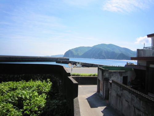 浜尻住宅からの眺め。すぐそこには砂浜が広がり、さながらプライベートビーチ！