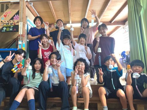 放課後体験クラブの子どもたち・大学生のボランティアスタッフ