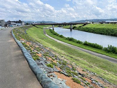 五十嵐川のウォーキングコース