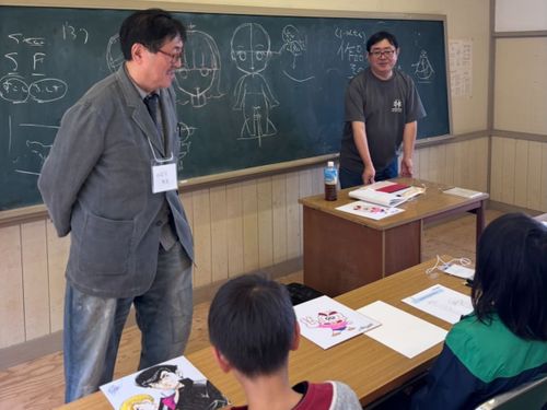 「漫画学校」開校式後に行った授業の一コマ