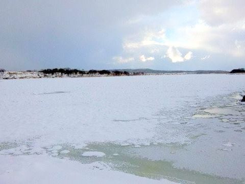 冬期に結氷する大河「天塩川」