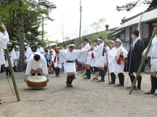 志那のサンヤレ踊り