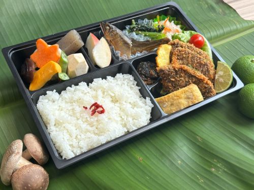 みんなで開発「情熱かもだに弁当」！！