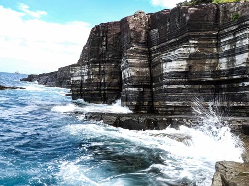 人々を魅了する須佐ホルンフェルス。