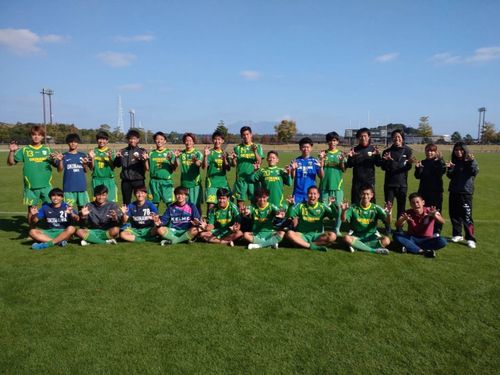大学時代のサッカーチームの集合写真