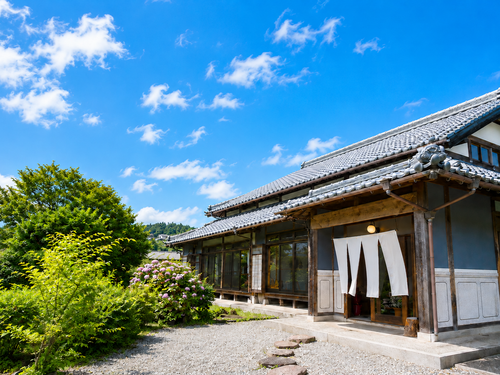 一棟貸切古民家「星と風の庭」🏠