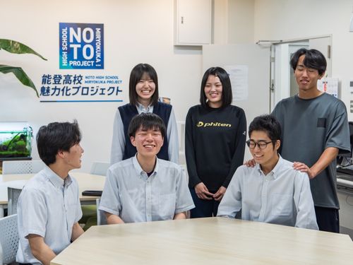 まちなか鳳雛塾「ラーニングコモンズ」の様子