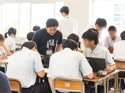 「総合的な探究の時間」授業風景