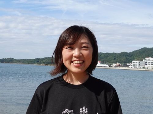 ①土庄町地域おこし協力隊(空き家掘り起こし・子育て移住促進)堀川愛理