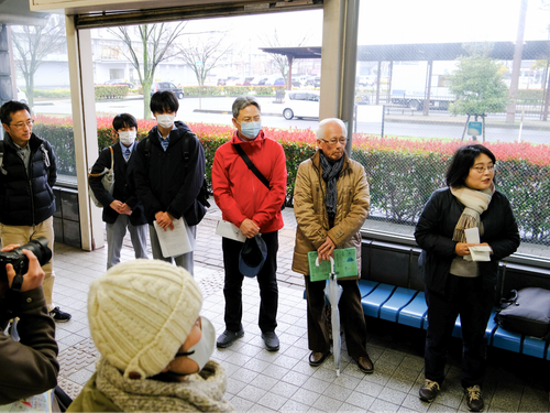 高校生から高齢者まで多くの方が一緒に地域を学ぶ