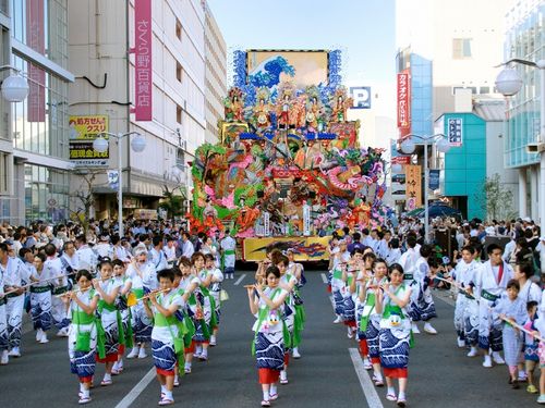 八戸三社大祭の山車行事