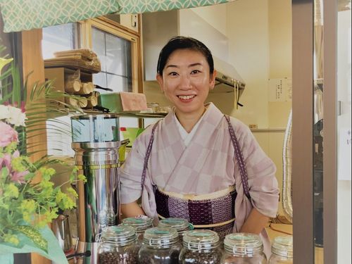 お着物姿も素敵な座間ゆかりさん