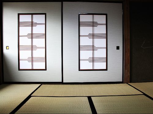 物件1:保育園、小学校、中学校に近く、子育てに適した家。