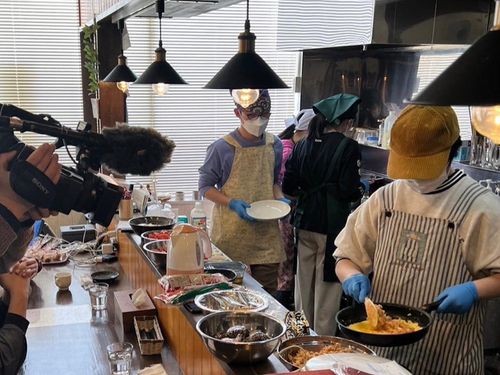 町内で生徒たちが「高校生カフェ」をオープンしています