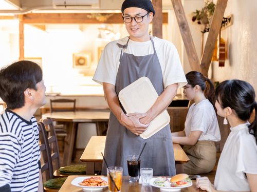 起業家の取り組みをヒアリング(イメージ)